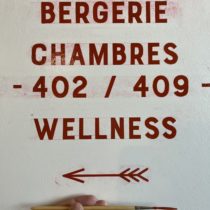 Peinture en lettres - Numéros de chambre